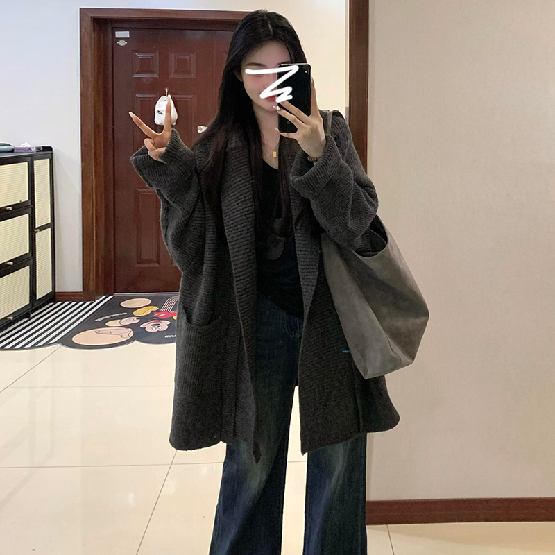 灰色连帽毛衣外套女秋冬2024新款深秋初冬小个子香风针织开衫上衣
