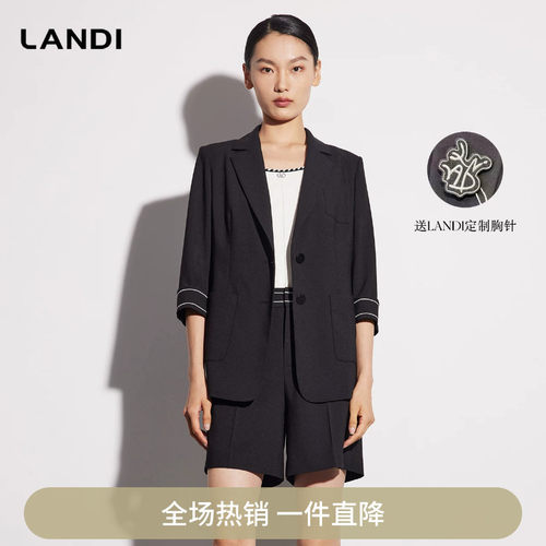 撞色绣标垫肩七分袖西装外套