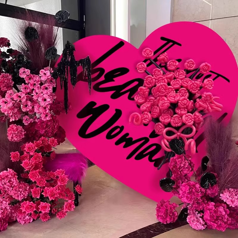 520门店立柱活动氛围商场景布置母亲节女王节爱心KT板气球装饰