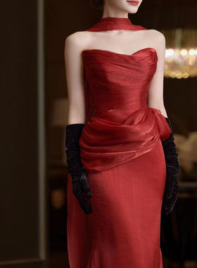 红色2025新款高级小众晚礼服裙成人礼敬酒服公主裙结婚演讲收腰女