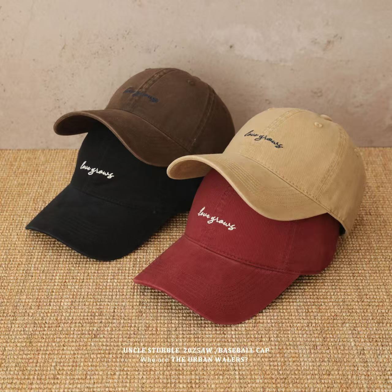 新款加宽显脸小帽子男女字母刺绣韩系百搭软顶大头围棒球帽鸭舌帽