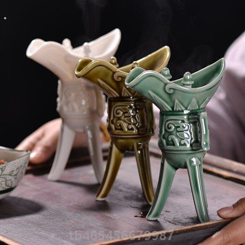 帝王杯大号爵杯中式三足杯仿复古代风酒樽白酒杯一口杯陶瓷烈酒杯