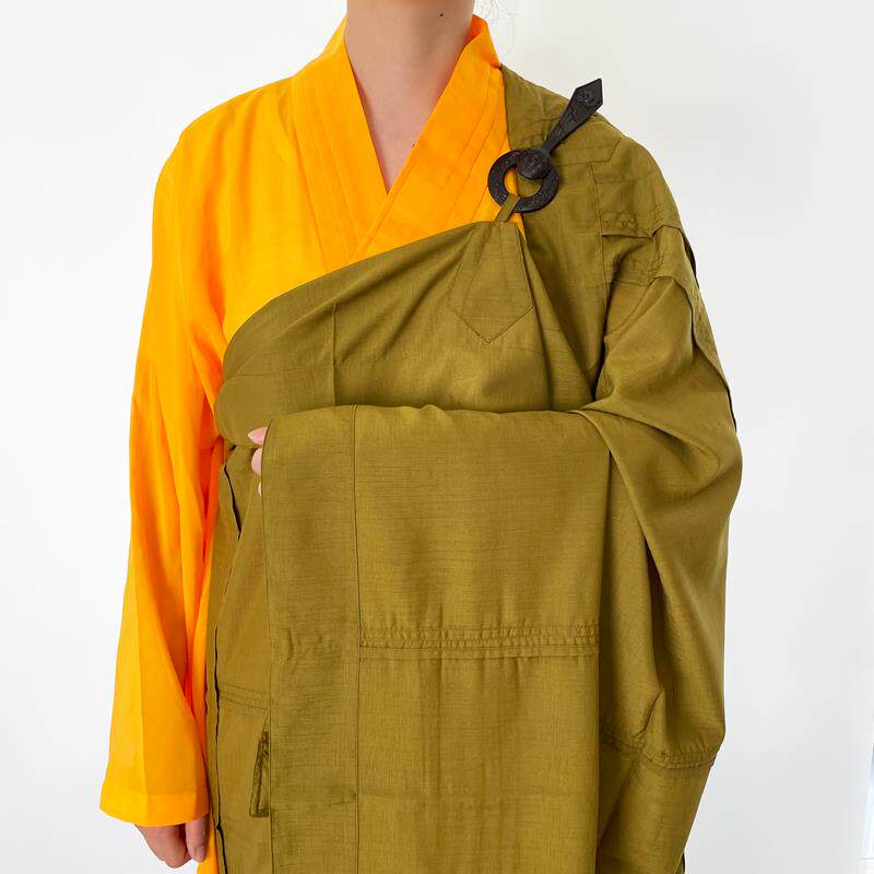 高档七衣出家人袈裟和尚橄榄色多丽丝面料僧服缦衣海清秋款男女款