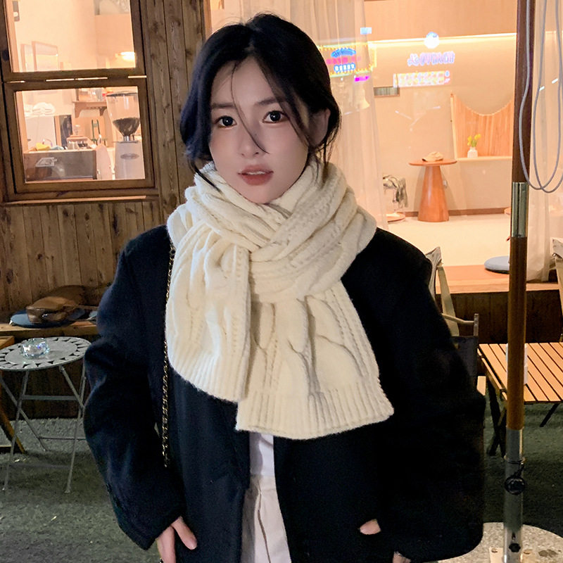 围巾女春季韩版高级感麻花针织粗毛线长款围脖保暖加厚白色奶呼呼