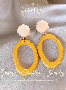 古婷黄色几何耳环女小众设计感方圆脸耳钉独特漂亮耳饰2025年新款