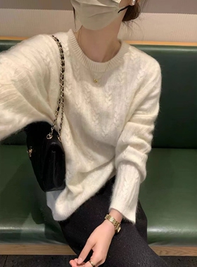 LM家高品  秋冬高品时尚慵懒风定制亮丝珠片纱线圆领麻花绞花毛衣