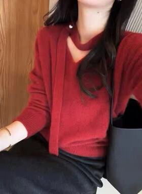 LM家高品  秋冬新品高级感挂脖飘带设计超好看新年氛围款毛衣