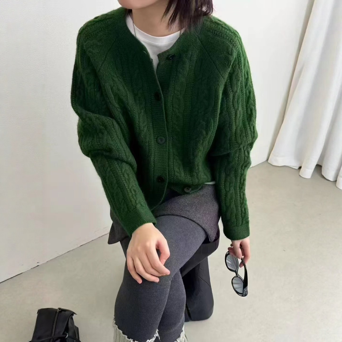 LM家高品  秋冬新品简约老钱超百搭复古麻花纹针单排扣毛衣开衫