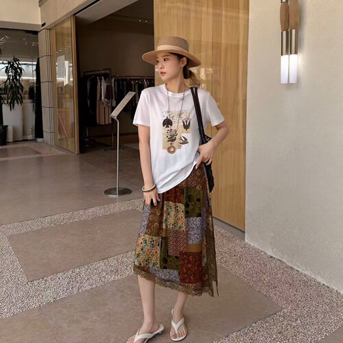 LM家高品  夏季新品显瘦遮胯复古拼接印花不规则蕾丝拼接半身裙