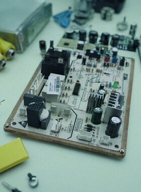 格力空调天花机Z4435T0内机控制板原厂配件型号302244111