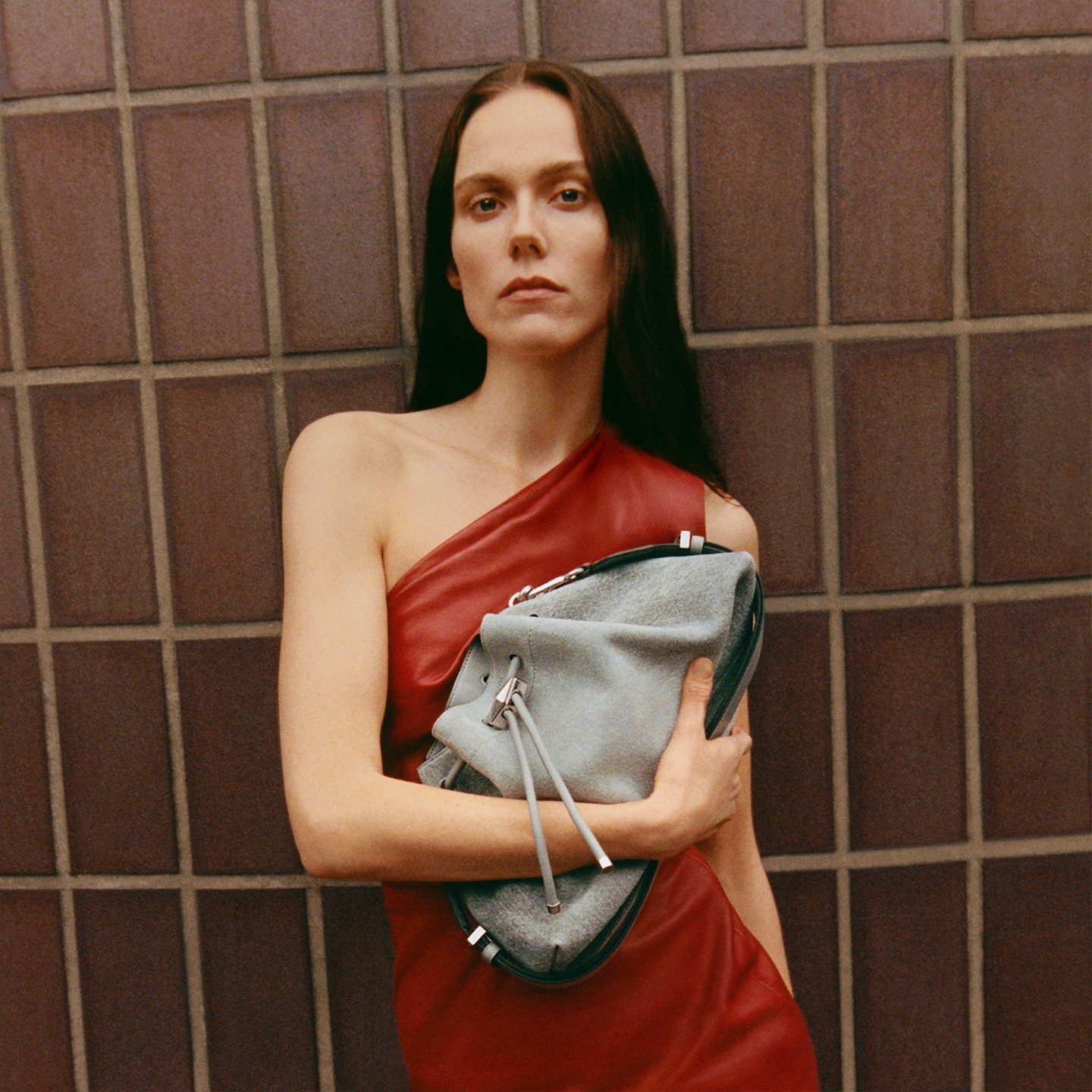 [新年礼物][春季系列]JIMMY CHOO/CINCH 女士 牛皮水桶包,箱包皮具/热销女包/男包,通用款女包,淘宝优惠券,粉丝福利购,淘宝优惠卷