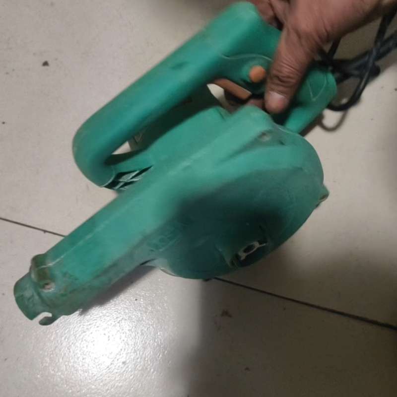 请议价-东城吹风机,型号Q1F-FF-28,功能正常使用,具体看视频