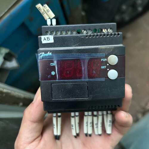 请议价-丹佛斯EKC312电子膨胀阀控制器，型号084B7250，2