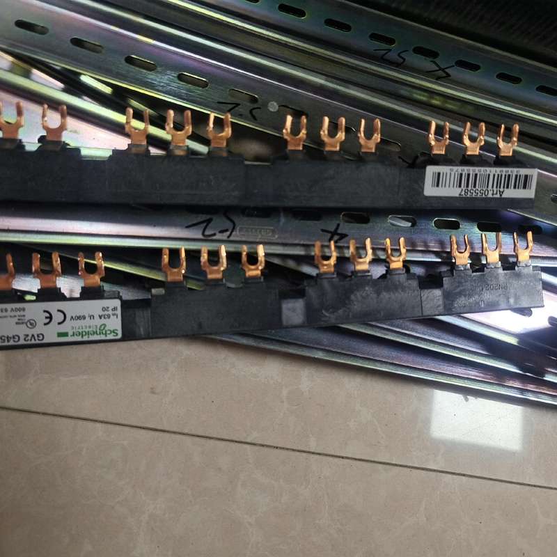 请议价-GV2 G454 施耐德 汇流排 三相 63A 4联 4位