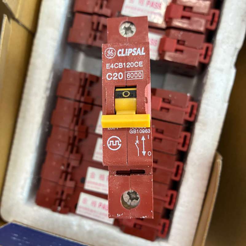 请议价-通用奇胜空气开关 E4CB120CE 20A /E4CB11