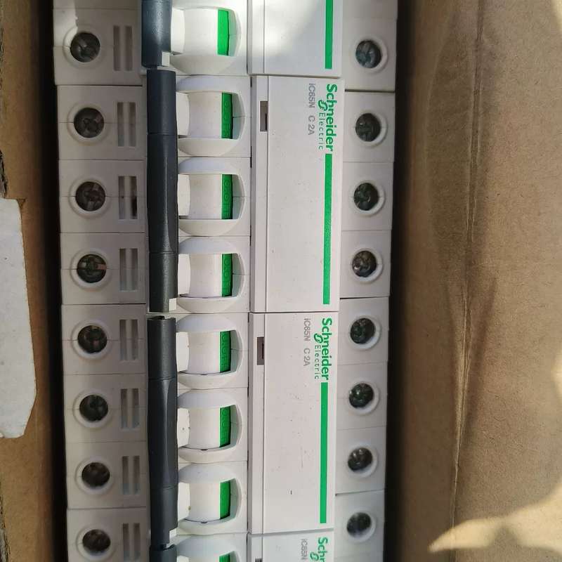 请议价-施耐德3P断路器IC65N C2A 3P