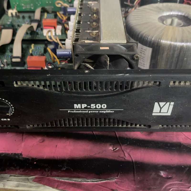 请议价-YI MP-500专业功放,功能完好无维修。适合舞台演出、K