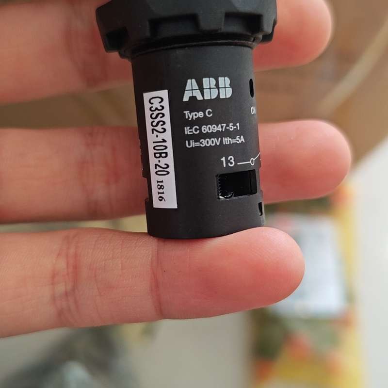 请议价-ABB原装正品按钮开关,型号C3SS2-10B-20,黑色三