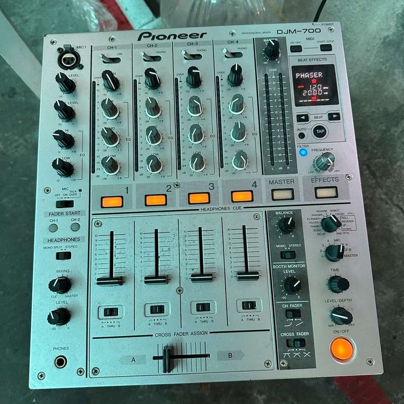 请议价-先锋Pioneer DJM-700混音台,成色还可以,有点使