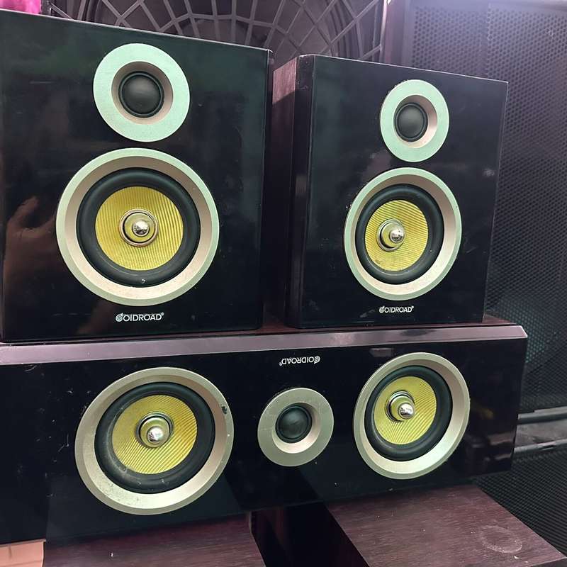 请议价-正品 歌乐迪 一个中置 2个环绕 音频 一起出 。不包