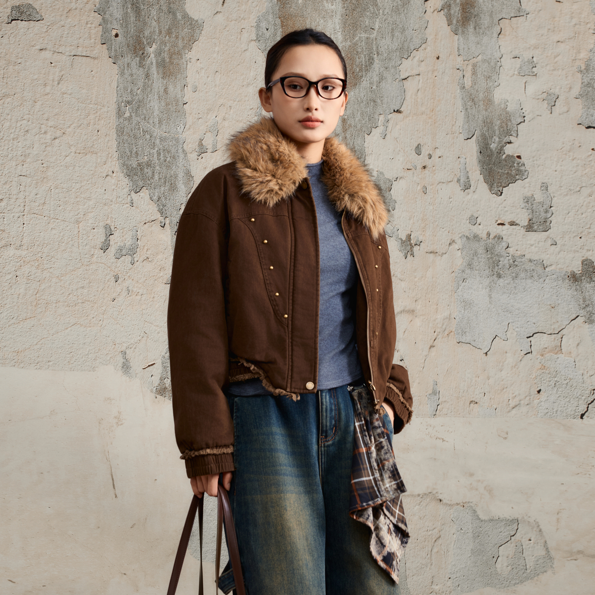 西町村屋潮流外套女装2025冬季新款洗水做旧毛边羽绒服XAAD10700