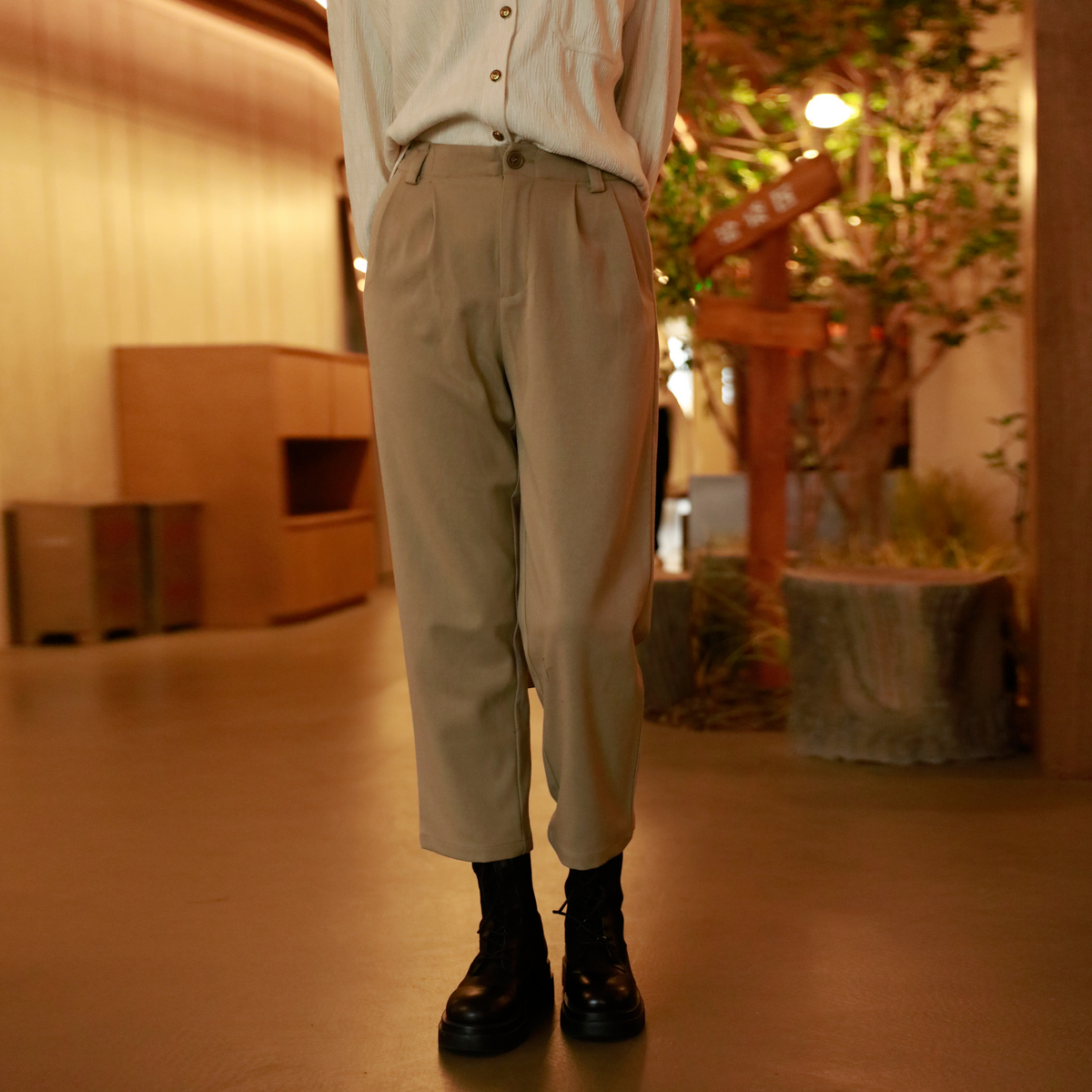 西町村屋极简哈伦裤女装冬季新款质感通勤简约百搭裤子HD8301003