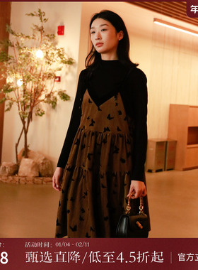 西町村屋吊带裙女冬季新款法式浪漫丝绒蝴蝶收腰连衣裙AD8404001