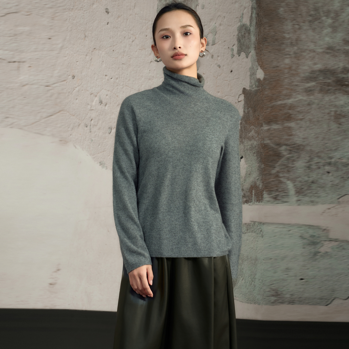 宅慧影西町村屋气质小衫女2025冬新款桑蚕丝羊绒打底衫ZXAD10083