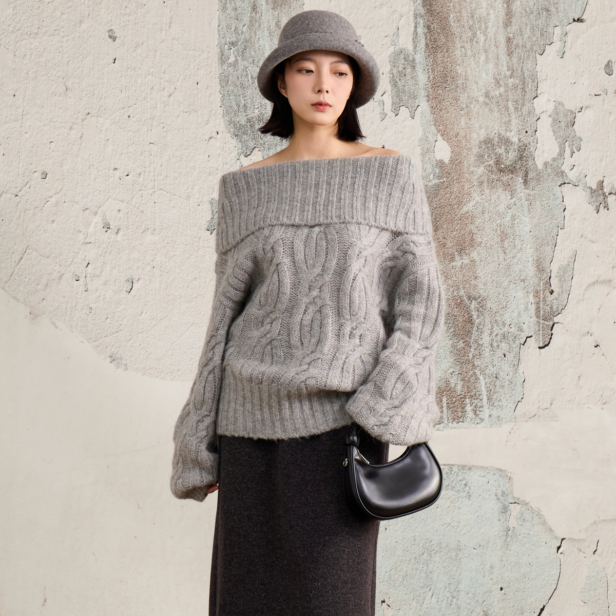 西町村屋慵懒风毛衣女装2025冬新款韩系一字肩绞花上衣XXAD10880