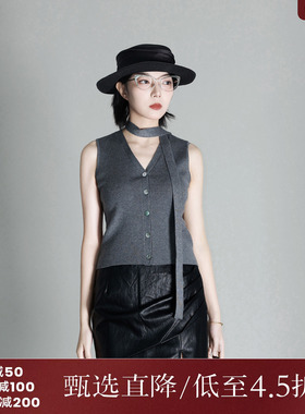 西町村屋气质V领针织马甲女装春季新款气质无袖百搭背心XAAA10294