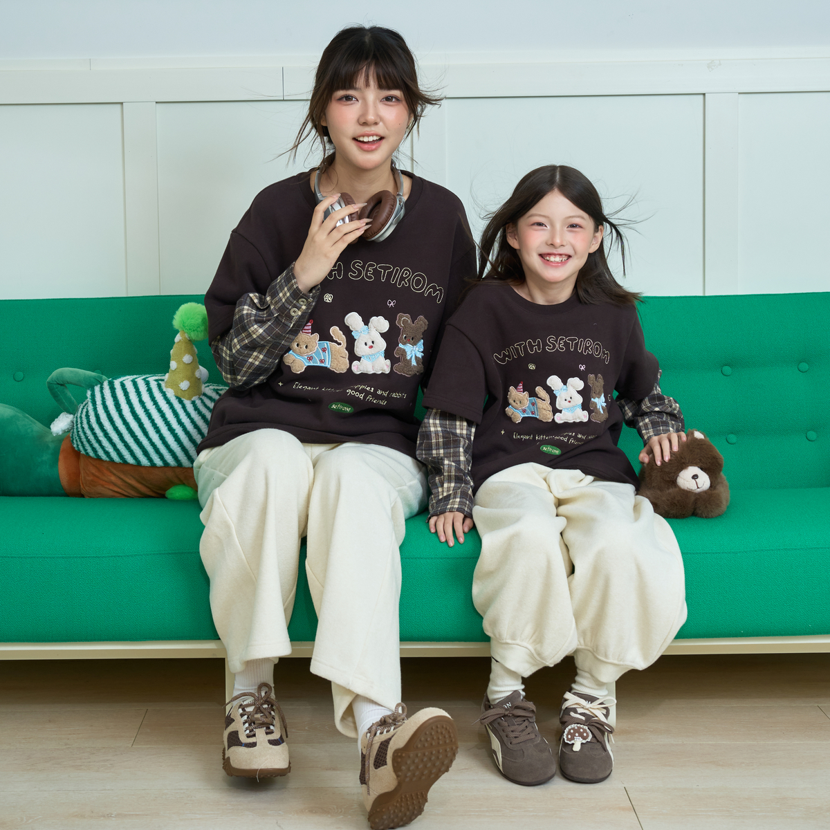 西町村屋趣味卫衣女装2025冬季新款贴布绣拼接袖子卫衣CAAC10477