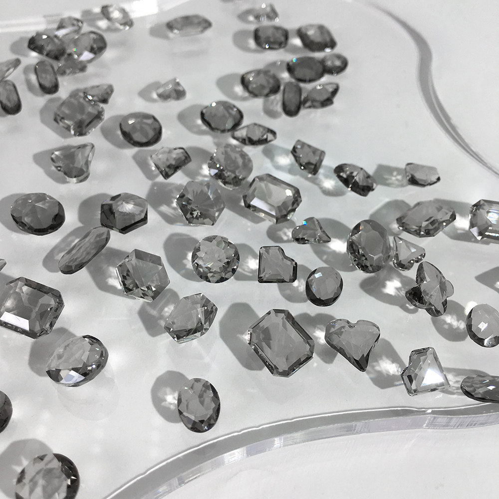 dana新款尖底异形美甲钻饰冰透款透明灰裸钻立体玻璃指甲饰品混合