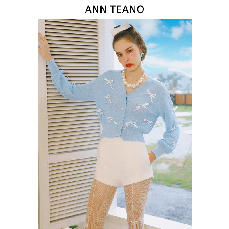 【明星同款】Ann teano尋找愛麗絲镶钻蝴蝶结铃兰针织开衫
