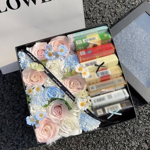 鲜花烟包装礼盒高颜值玫瑰花束香烟花盒礼盒永生花生日礼物送男友