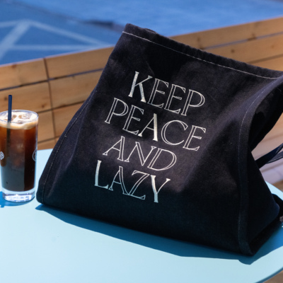 LAZYPEACH原创字母刺绣托特包
