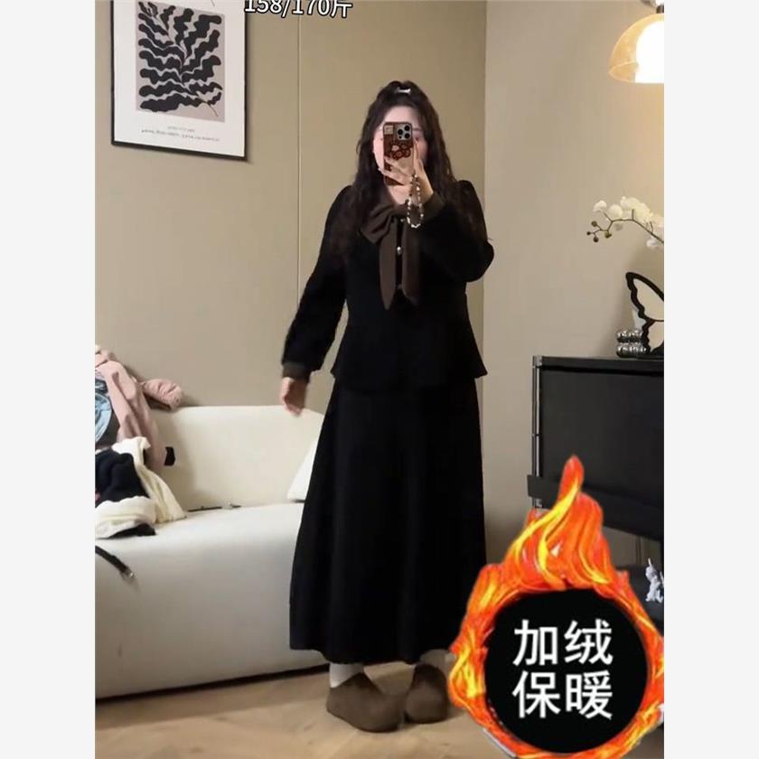 胖mm大码秋冬加绒加厚千金风穿搭套装上半身裙中长款遮肉女两件套