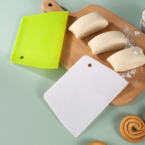 BakingToolsPlasticScraper
