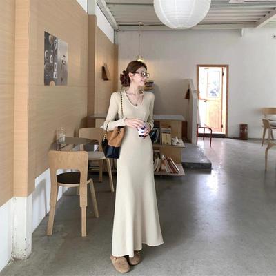 实拍2025秋冬新款法式气质甜辣风时尚百搭修身连衣裙针织打底长裙