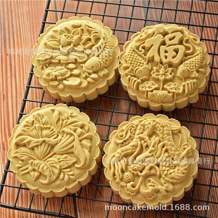 2019新品祥龙荷花鱼月饼模具百合花手压4片套装200克mooncakemold