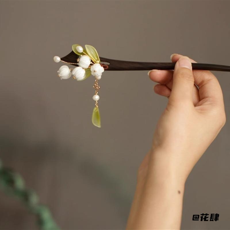 古风儿童发簪女高级感新中式铃兰簪子流苏国风发光盘发钗汉服头饰图片