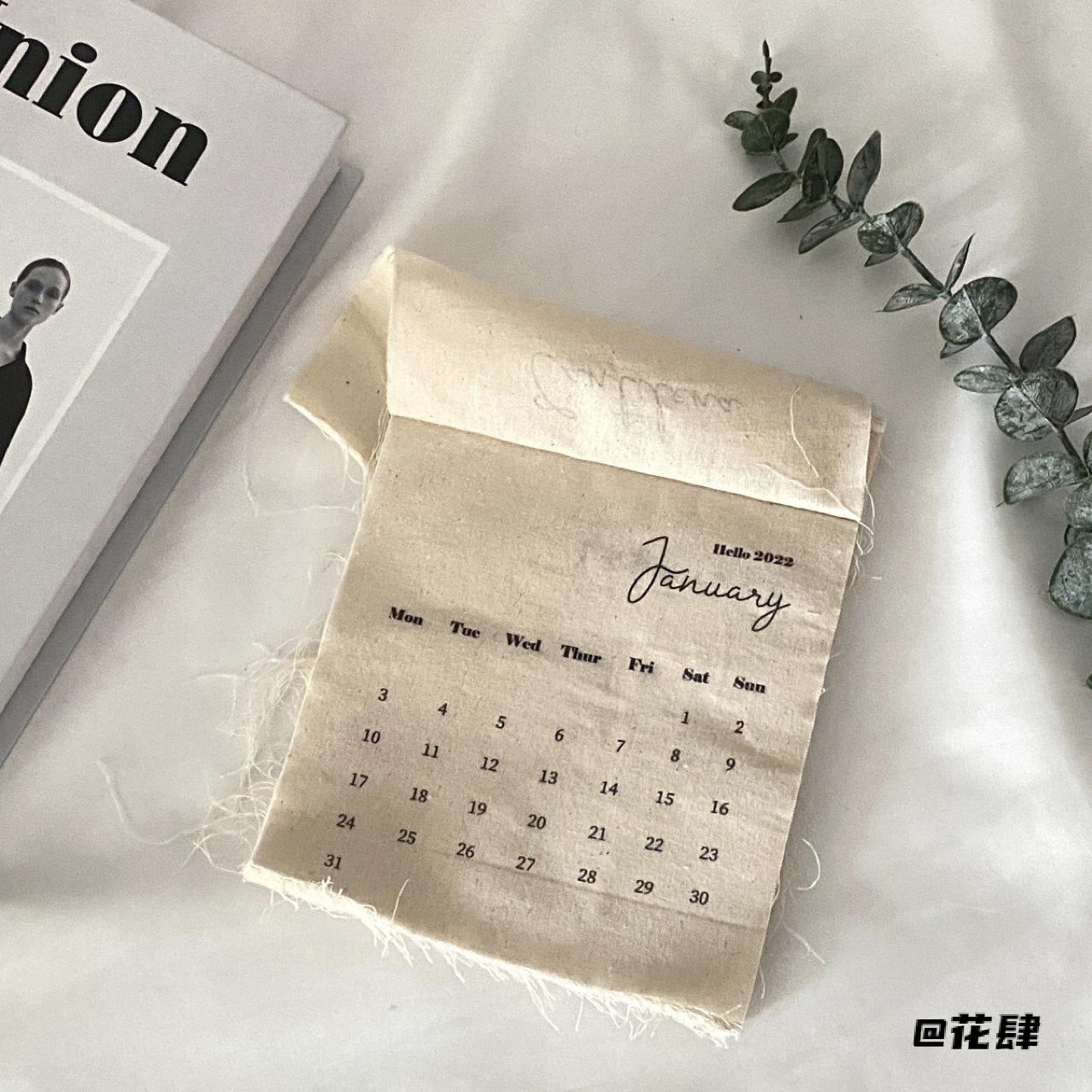 实用简约高颜值布艺出片客厅复古2026年日历挂历挂饰小众高级