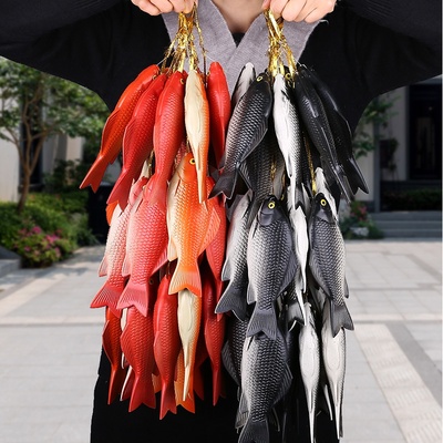 仿真鲫鱼模型塑料淡水假鱼挂串蔬菜水果食物玩具农家装饰挂件道具