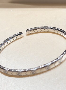 S925纯银高级感弹簧蛇骨蛇形手镯精工镀铑轻奢百搭手环女一件代发