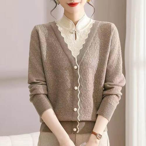 妈妈冬装新款假两件加绒毛衣中老年女旗袍领加厚一体绒打底衫上