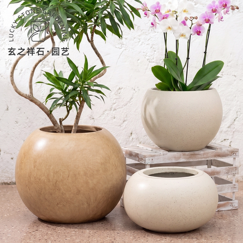 简约圆球镁泥花盆设计师推荐