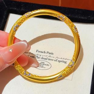 青花瓷繁花似锦沙金手镯女款轻奢小众高级感黄金色手环宫廷风首饰