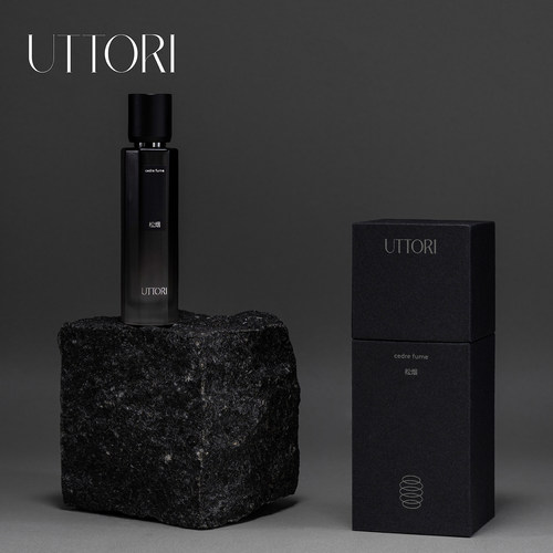 UTTORI五朵里松烟香水