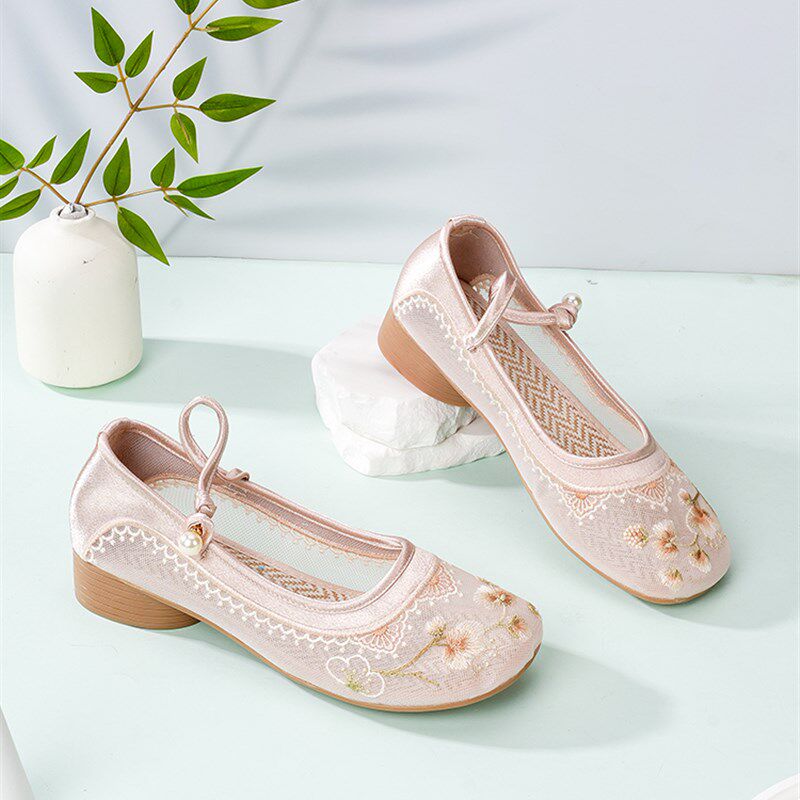 新品民族风绣花鞋子女夏季新款网纱透气凉鞋低跟软V底配旗袍国风