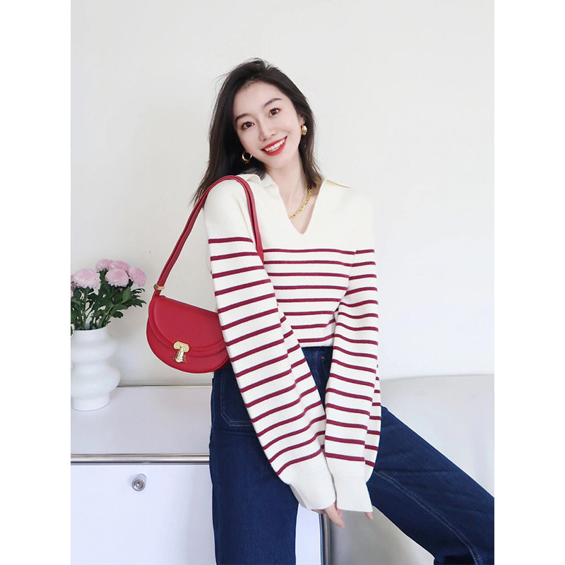 KOREAN VERSION OF THE DESIGN SENSE RED STRIPE POLO NECK LONG-SLEEVED KNITTED SWEATER WOMENS AUTUMN AND WINTER LOOSE THIN SOFT GLUTINOUS PULLOVER TOP