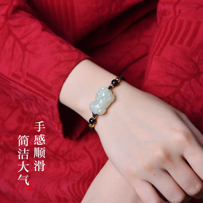 2026和田玉貔貅手链女款貔恘玉石手串黑红绳情侣皮丘手绳编织男士